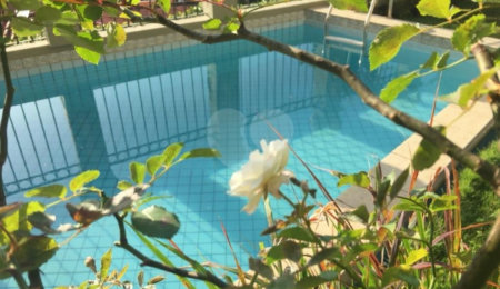 Casa à venda com 5 quartos, sendo 4 suítes, no condomínio Jardim Vitória Régia, São Paulo - SP