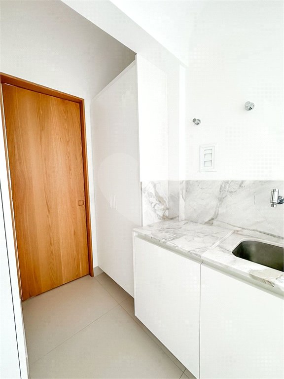 Apartamento à venda com 4 suítes em Vila Cordeiro, São Paulo, SP