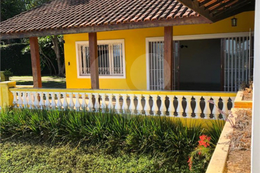 Casa Térrea à venda com 4 quartos, sendo 2 suítes, em Roseira, Mairiporã, SP