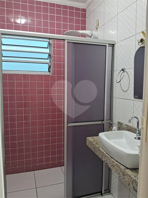 Sobrado à venda com 3 quartos, sendo 1 suíte, em Parque Gerassi, Santo André, SP