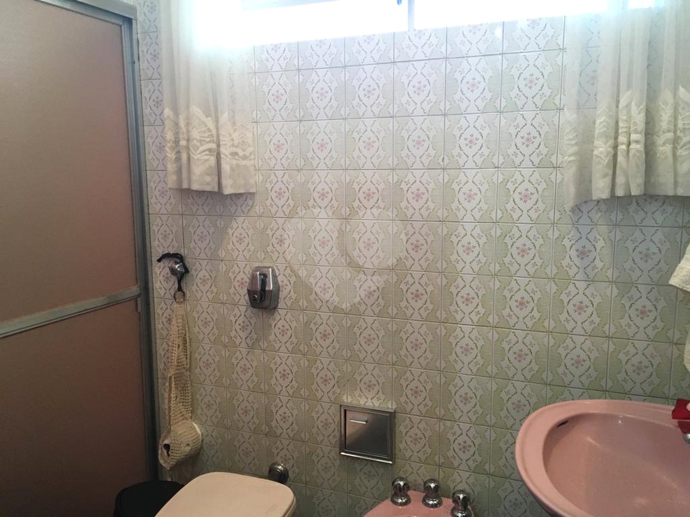 Casa à venda com 4 quartos, sendo 1 suíte, em Jardim São Bento, São Paulo, SP
