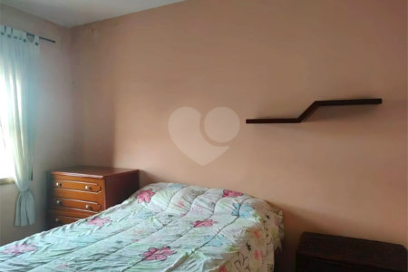 Sobrado à venda com 3 quartos, sendo 1 suíte,  em Jardim Ester, São Paulo, SP