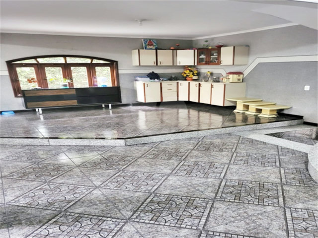 Casa à venda com 4 quartos, sendo 2 suítes,  em Vila Maria, São Paulo, SP