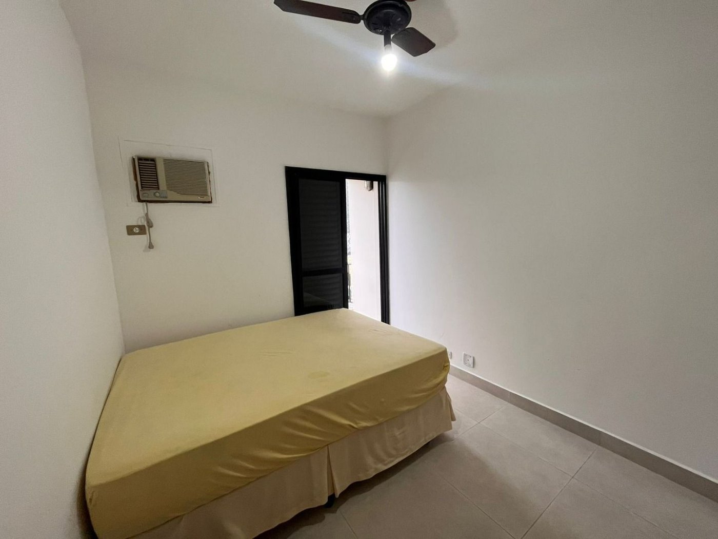 Apartamento com 2 dormitórios à venda, 65 m² por R$ 360.000,00 - Vila Júlia - Guarujá/SP