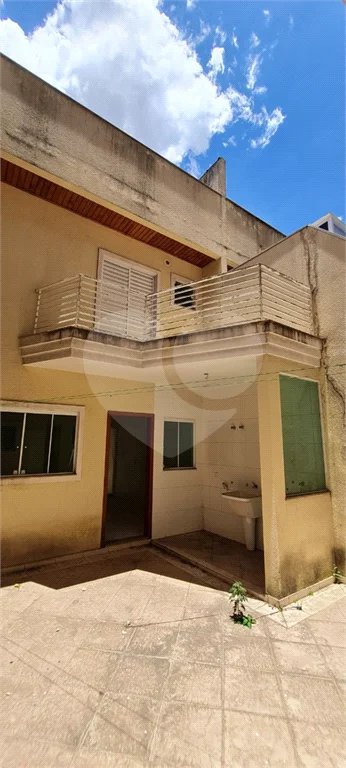 Sobrado a venda no Ipiranga de 220m² com 4 suítes e 2 vagas.Estuda permuta.