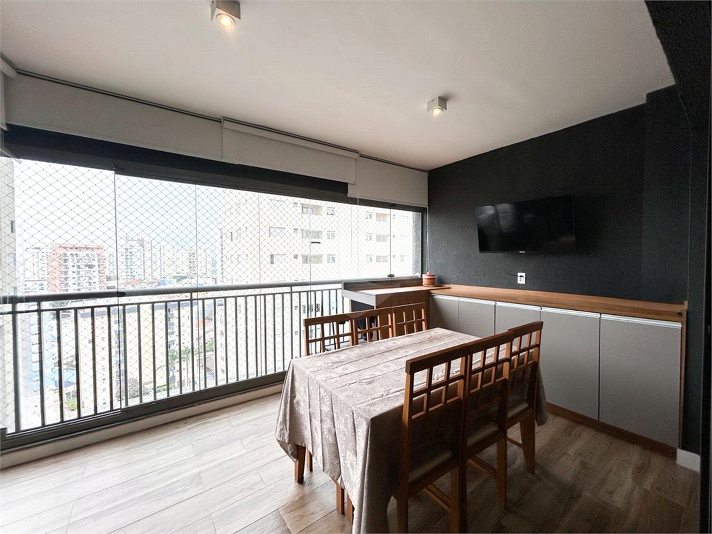 Apartamento à venda com 3 quartos, sendo 1 suíte, em Vila Guarani (z Sul), São Paulo, SP
