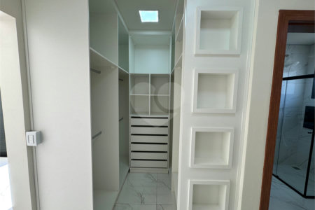 Casa à venda com 5 quartos, sendo 4 suítes, no condomínio Golden Ville, Itapetininga - SP
