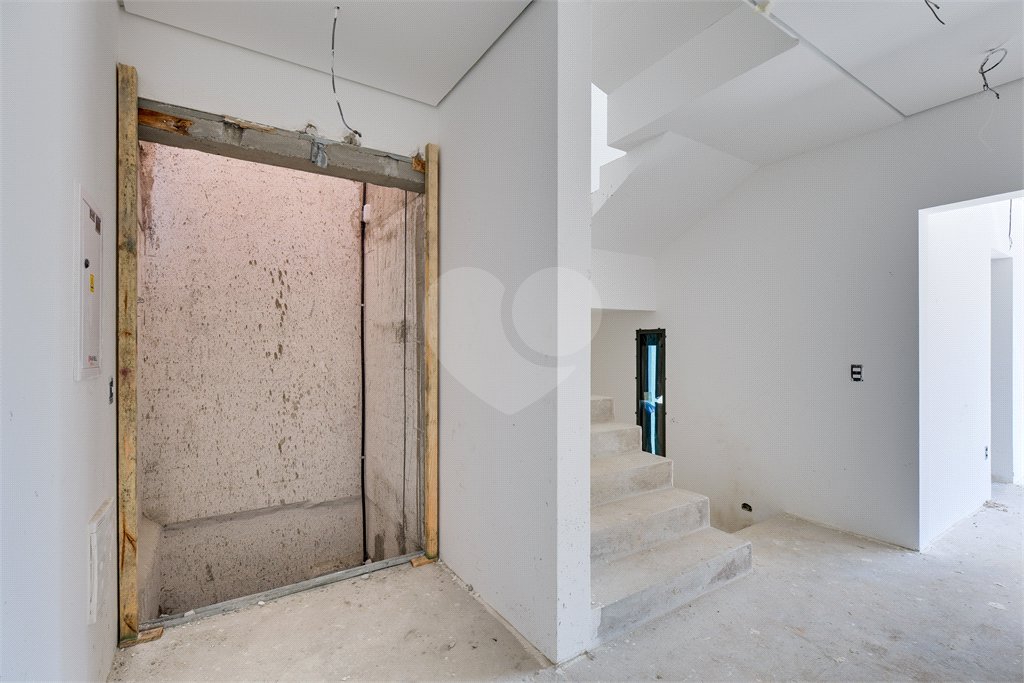 Casa à venda com 4 quartos, sendo 2 suítes, no condomínio Casa Jardim Ibirapuera, São Paulo - SP