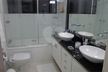 Apartamento à venda com 3 suítes em Vila Andrade, São Paulo, SP