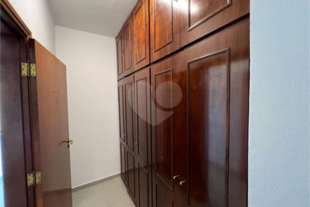 Casa à venda ou para alugar com 4 quartos, sendo 3 suítes, no condomínio Estância Marambaia, Vinhedo - SP