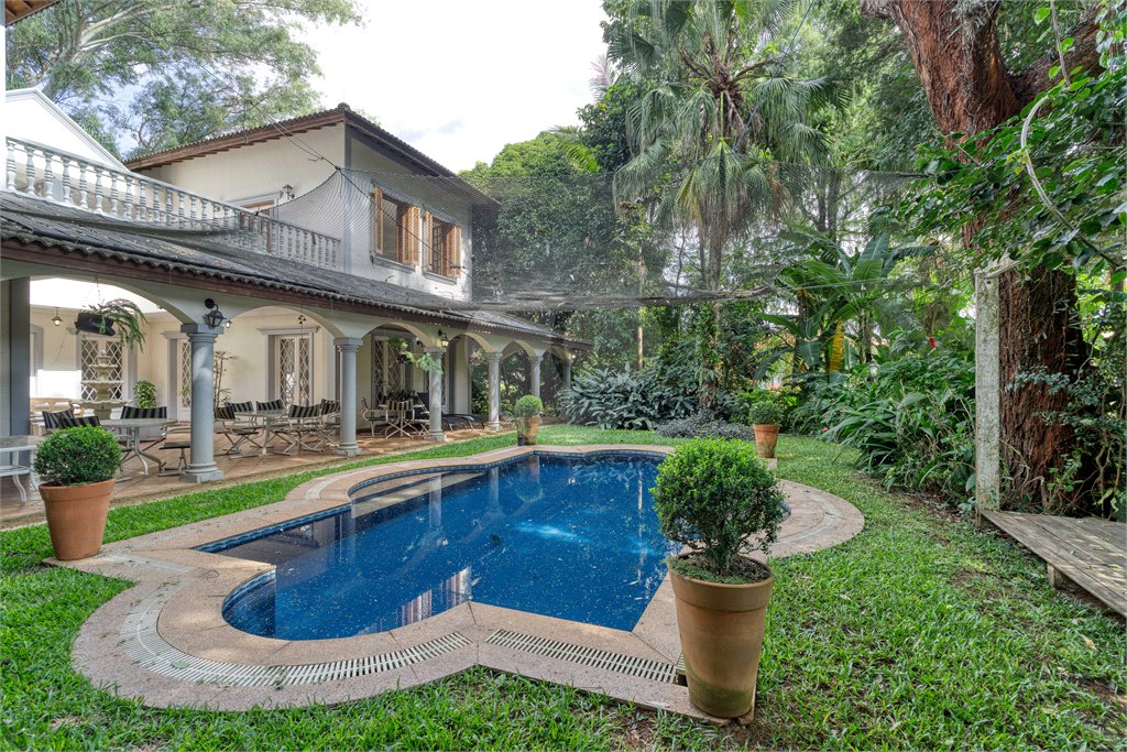 Casa à venda ou para alugar com 4 suítes no condomínio Residencial Parques das Magnólias, São Paulo - SP