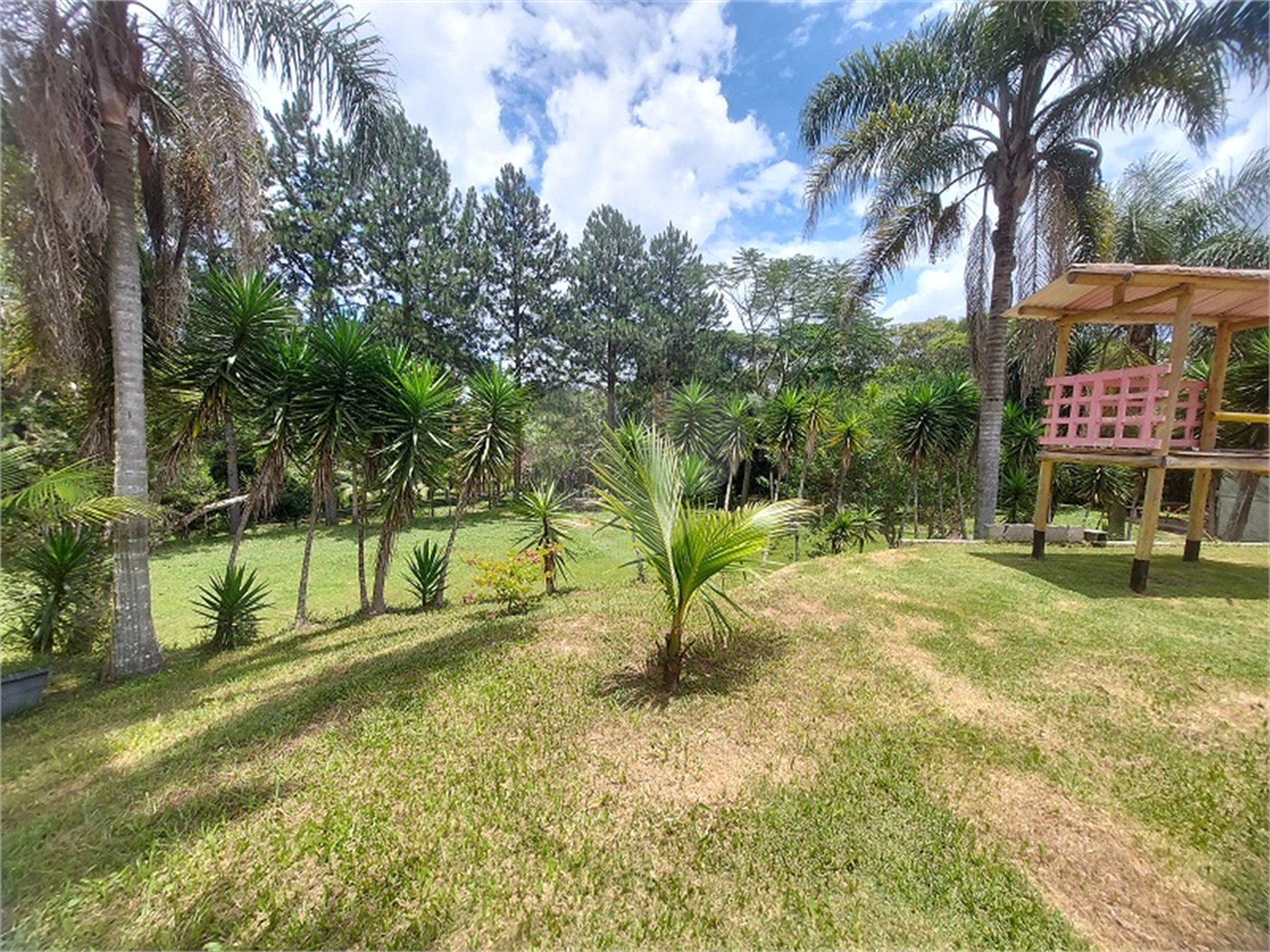 Casa à venda com 4 quartos, sendo 1 suíte, no Centro, Ibiúna, SP