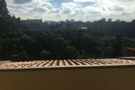 Casa à venda com 5 quartos, sendo 4 suítes, no condomínio Jardim Vitória Régia, São Paulo - SP
