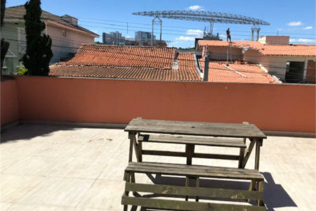 Casa à venda com 4 quartos, sendo 2 suítes,  em Jardim Leonor, São Paulo, SP