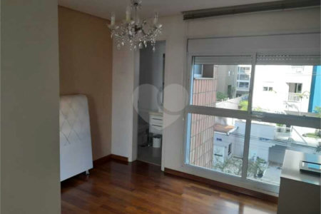Apartamento à venda com 3 suítes em Campestre, Santo André, SP