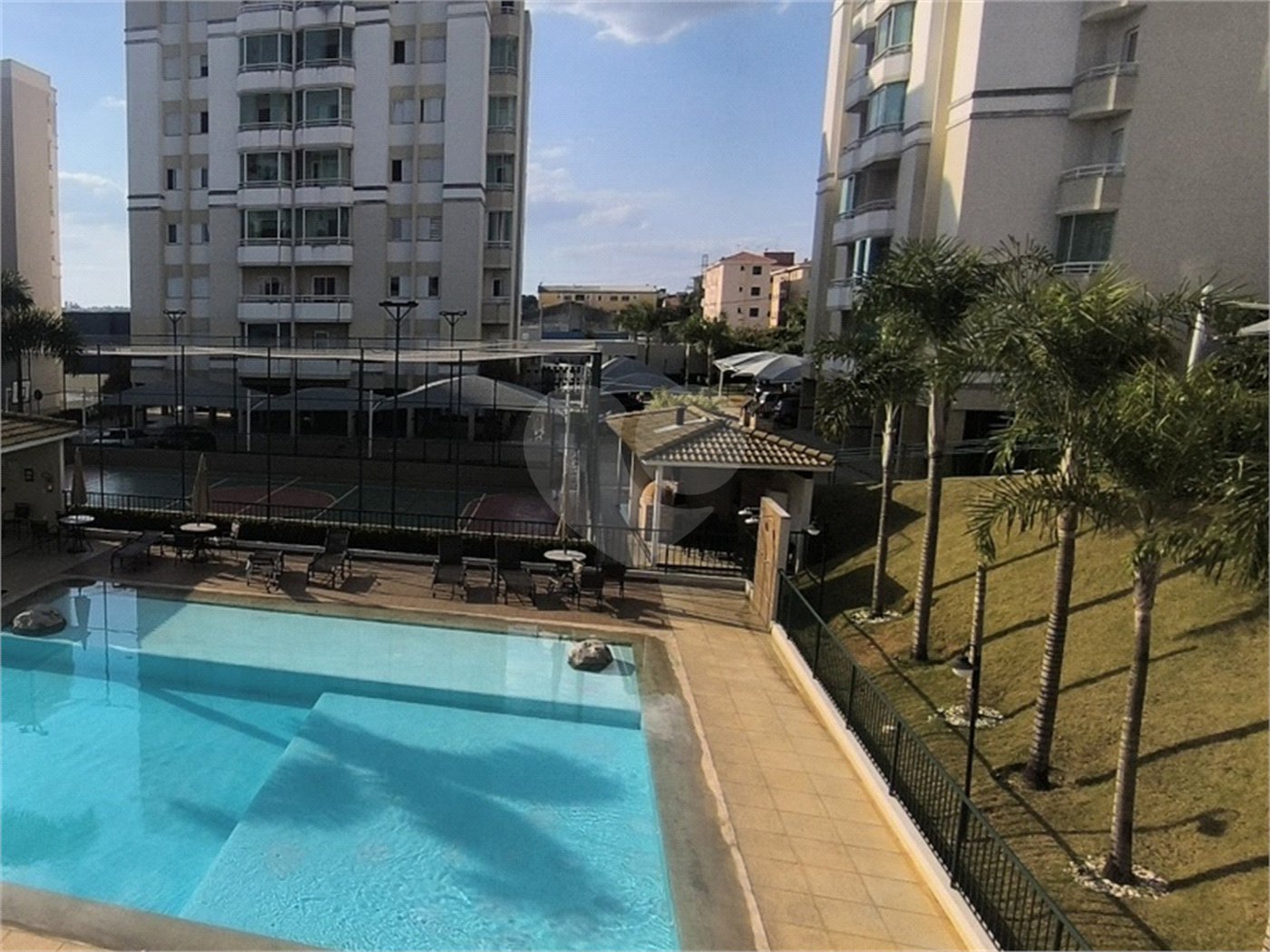 Apartamento à venda ou para alugar com 3 quartos, sendo 1 suíte, em Jardim Vera Cruz, Sorocaba, SP