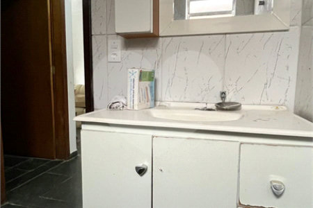 Casa Térrea à venda com 3 quartos em Jardim Dom José, São Paulo, SP