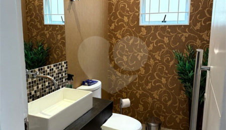 Sobrado à venda com 3 quartos, sendo 1 suíte,  em Vila Irmãos Arnoni, São Paulo, SP