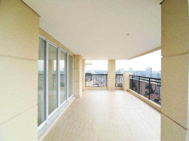 Apartamento à venda com 4 suítes em Alto da Boa Vista, São Paulo, SP
