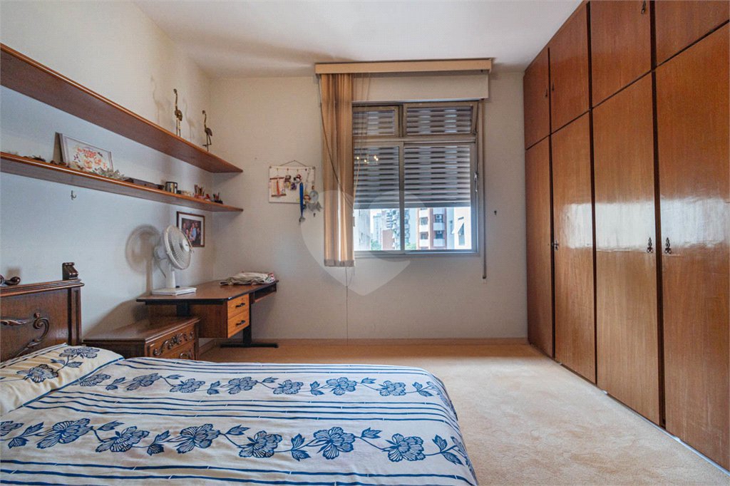 Apartamento à venda ou para alugar com 4 quartos, sendo 1 suíte,  em Jardim América, São Paulo, SP
