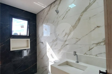 Sobrado à venda com 3 suítes em Vila Roque, São Paulo, SP