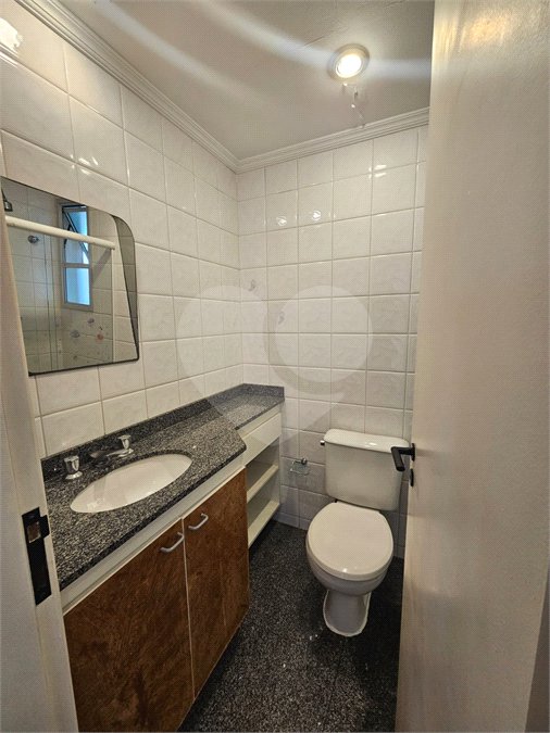 Apartamento à venda com 3 quartos, sendo 1 suíte, em Vila Gumercindo, São Paulo, SP