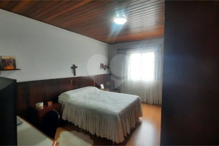 Casa à venda com 4 quartos, sendo 1 suíte,  em Vila Rosália, Guarulhos, SP