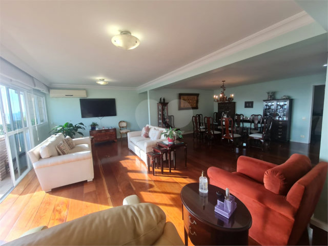 Apartamento à venda com 3 quartos, sendo 2 suítes,  em Alto da Boa Vista, São Paulo, SP