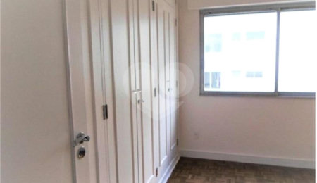 Apartamento à venda com 3 quartos, sendo 1 suíte,  em Higienópolis, São Paulo, SP