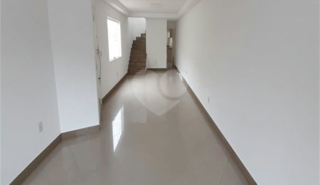 Sobrado à venda com 4 quartos, sendo 3 suítes,  em Vila Maria Alta, São Paulo, SP