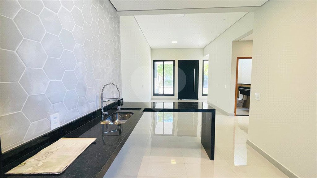 Casa à venda com 3 suítes no condomínio Terras de São Francisco, Sorocaba - SP