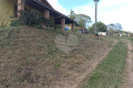 Chácara à venda com 4 quartos, sendo 1 suíte,  em Loteamento Quinta da Mata, Ibiúna, SP