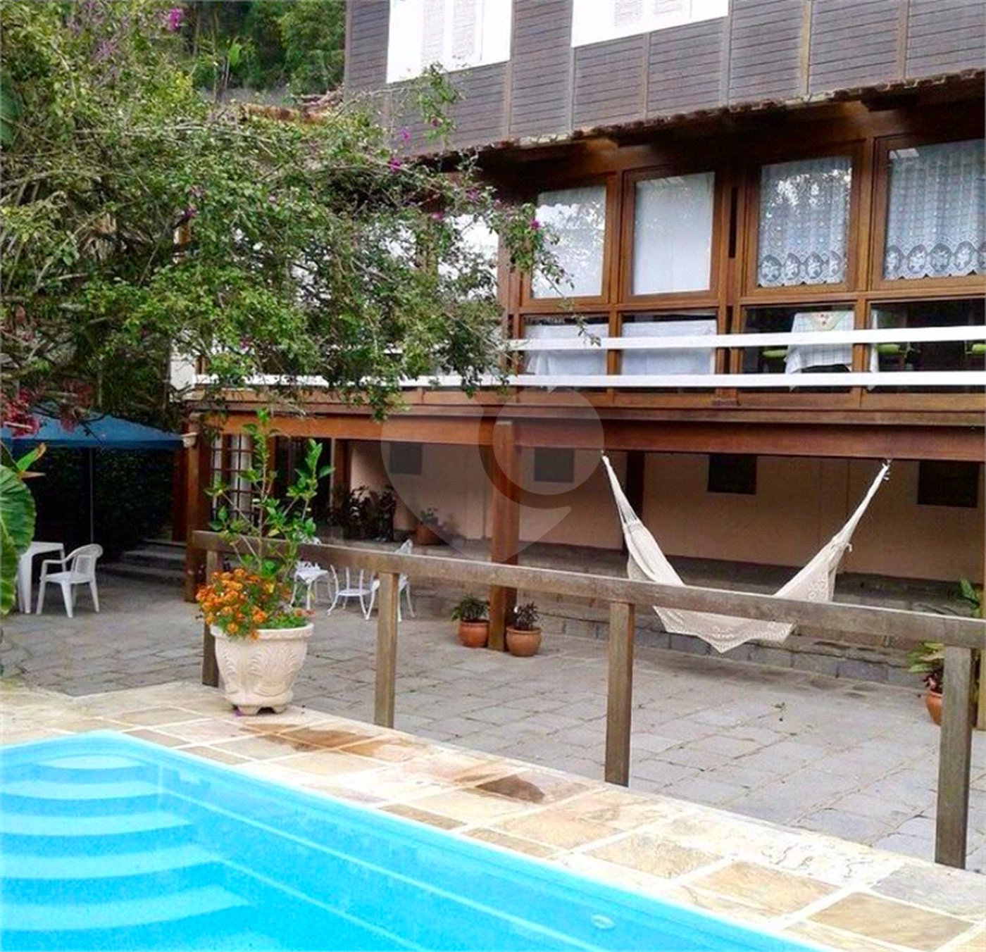 Casa à venda com 6 quartos, sendo 4 suítes,  em Parque do Imbui, Teresópolis, RJ