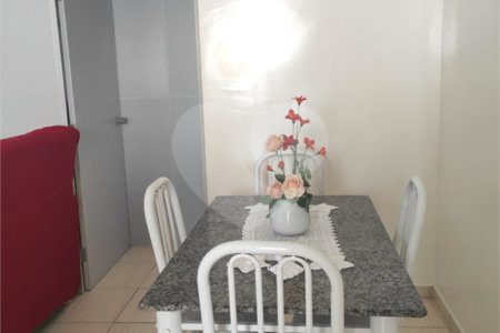 Sobrado à venda com 1 suíte em Jardim Luciana, Itaquaquecetuba, SP