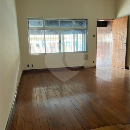 Sobrado à venda com 3 quartos, sendo 1 suíte, em Vila Vitório Mazzei, São Paulo, SP