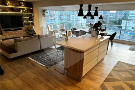 Apartamento à venda com 3 suítes em Vila Gertrudes, São Paulo, SP
