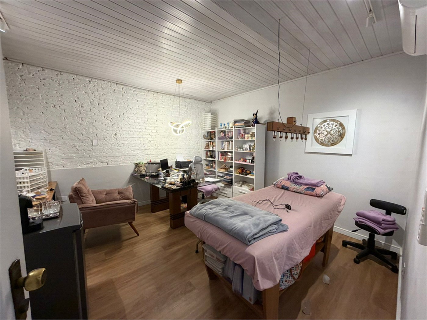 Casa à venda com 3 quartos, sendo 1 suíte,  em Vila Medeiros, São Paulo, SP