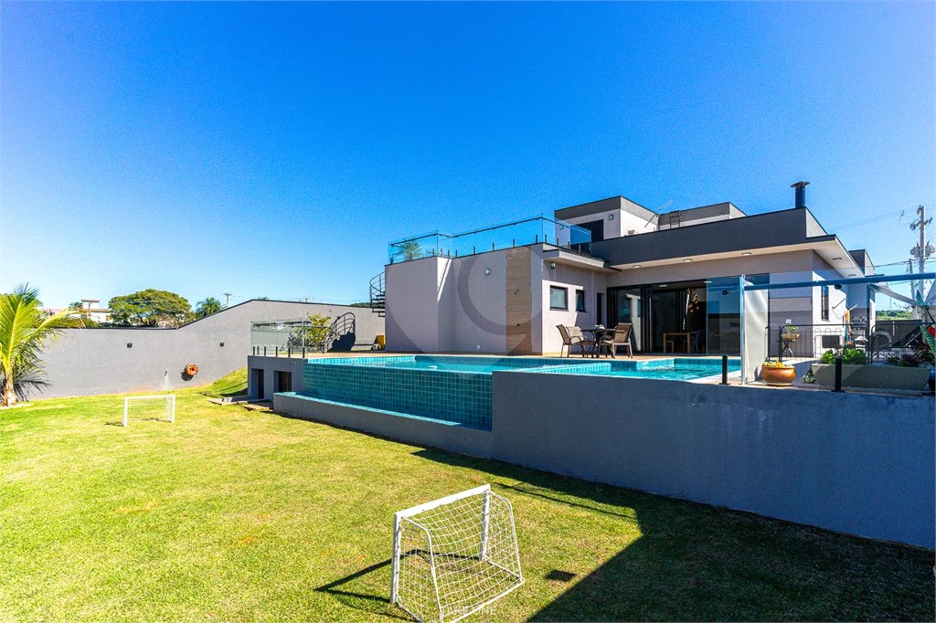 Casa à venda com 4 suítes no condomínio Residencial dos Lagos, Itupeva - SP