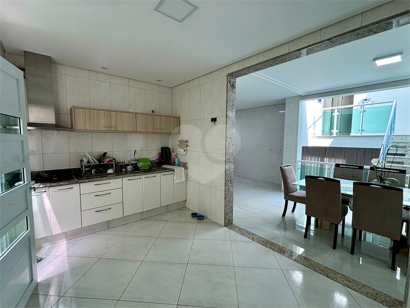 Casa à venda ou para alugar com 6 quartos, sendo 1 suíte, em Residencial/Comercial, Guarulhos, SP