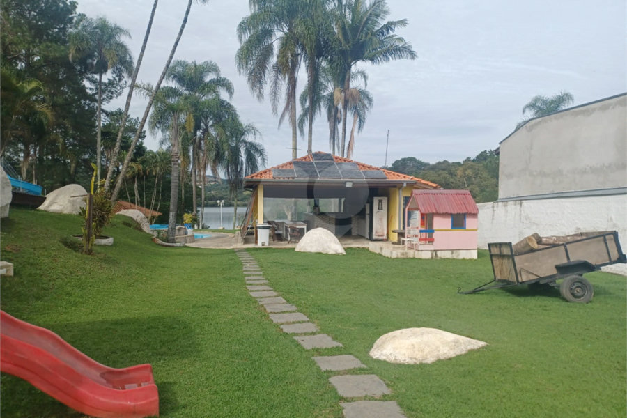 Casa à venda com 5 quartos, sendo 2 suítes, em Rio Abaixo, Mairiporã, SP