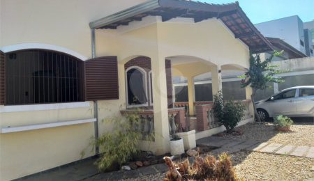 Casa à venda com 3 quartos, sendo 1 suíte,  em Santa Rosa, Vinhedo, SP