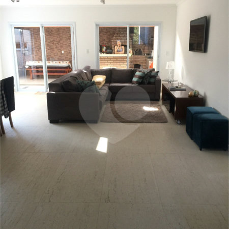 Casa à venda com 3 suítes no condomínio Lago da Serra, Araçoiaba da Serra - SP