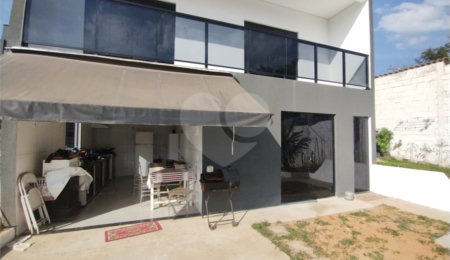 Chácara à venda com 4 quartos, sendo 1 suíte,  no Centro, Biritiba-mirim, SP