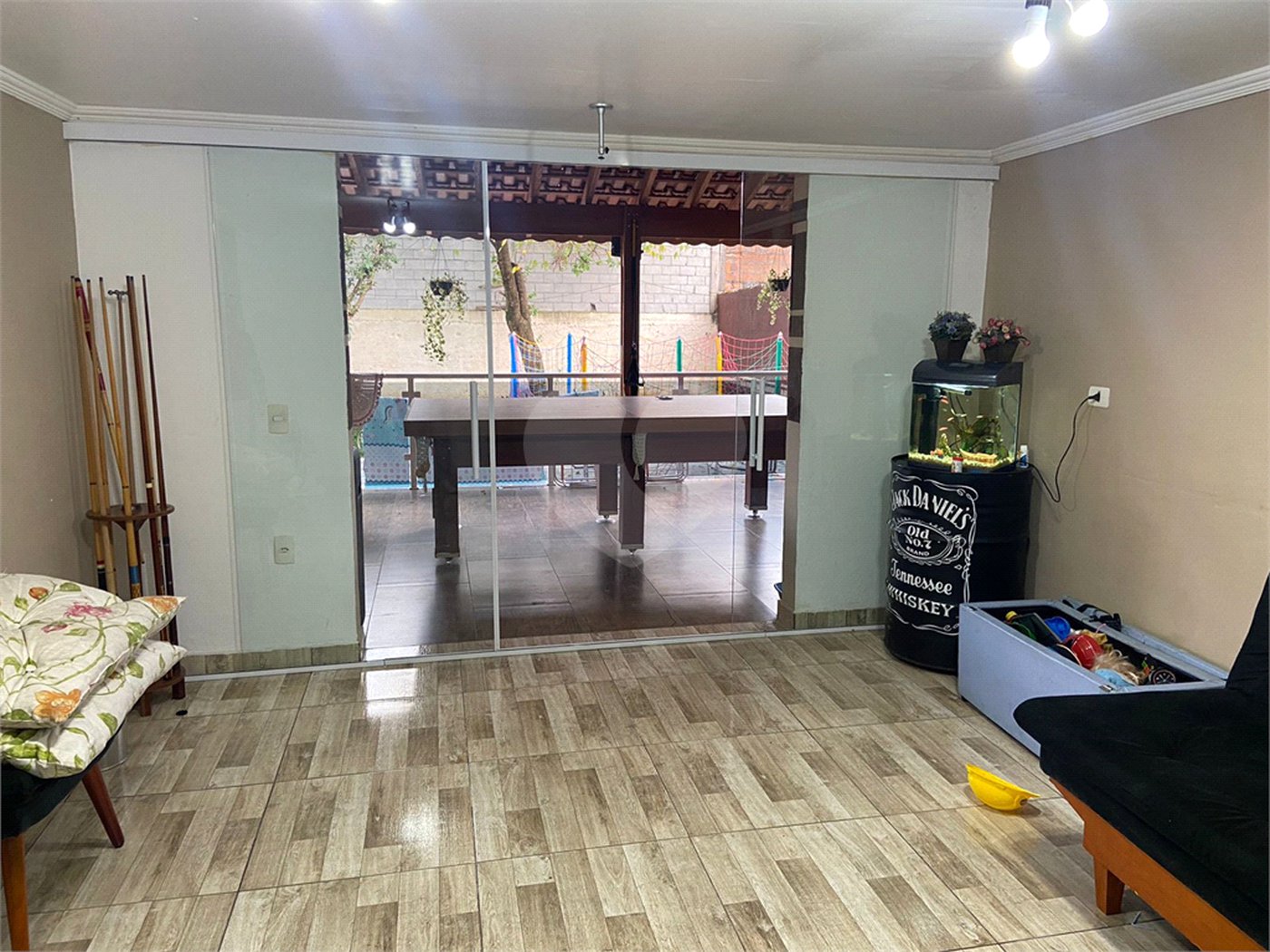 Casa à venda com 3 quartos, sendo 2 suítes, em Jardim Medina, Poá, SP