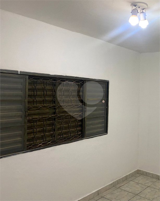Casa à venda com 3 quartos, sendo 2 suítes, em Parque dos Ipês II, Ponta Porã, MS