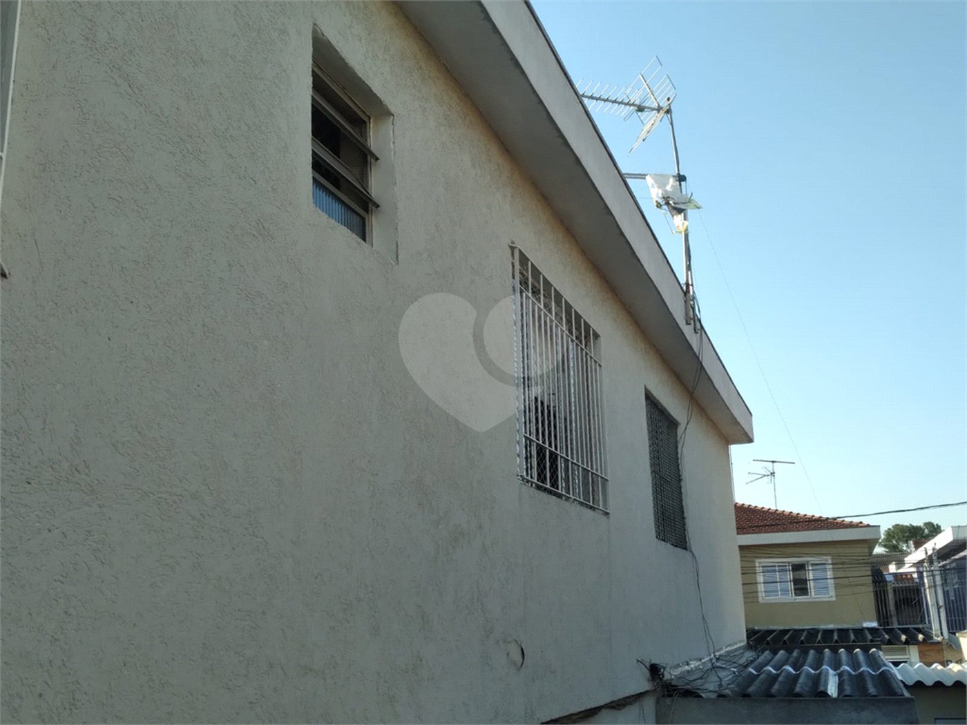 Sobrado à venda com 6 quartos, sendo 1 suíte, em Vila Sabrina, São Paulo, SP