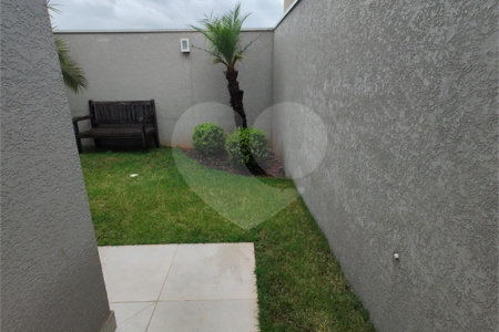 Casa Térrea à venda com 3 suítes em Jardim do Lago, Atibaia, SP