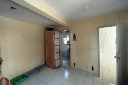 Casa à venda com 6 quartos, sendo 2 suítes, em Chora Menino, São Paulo, SP