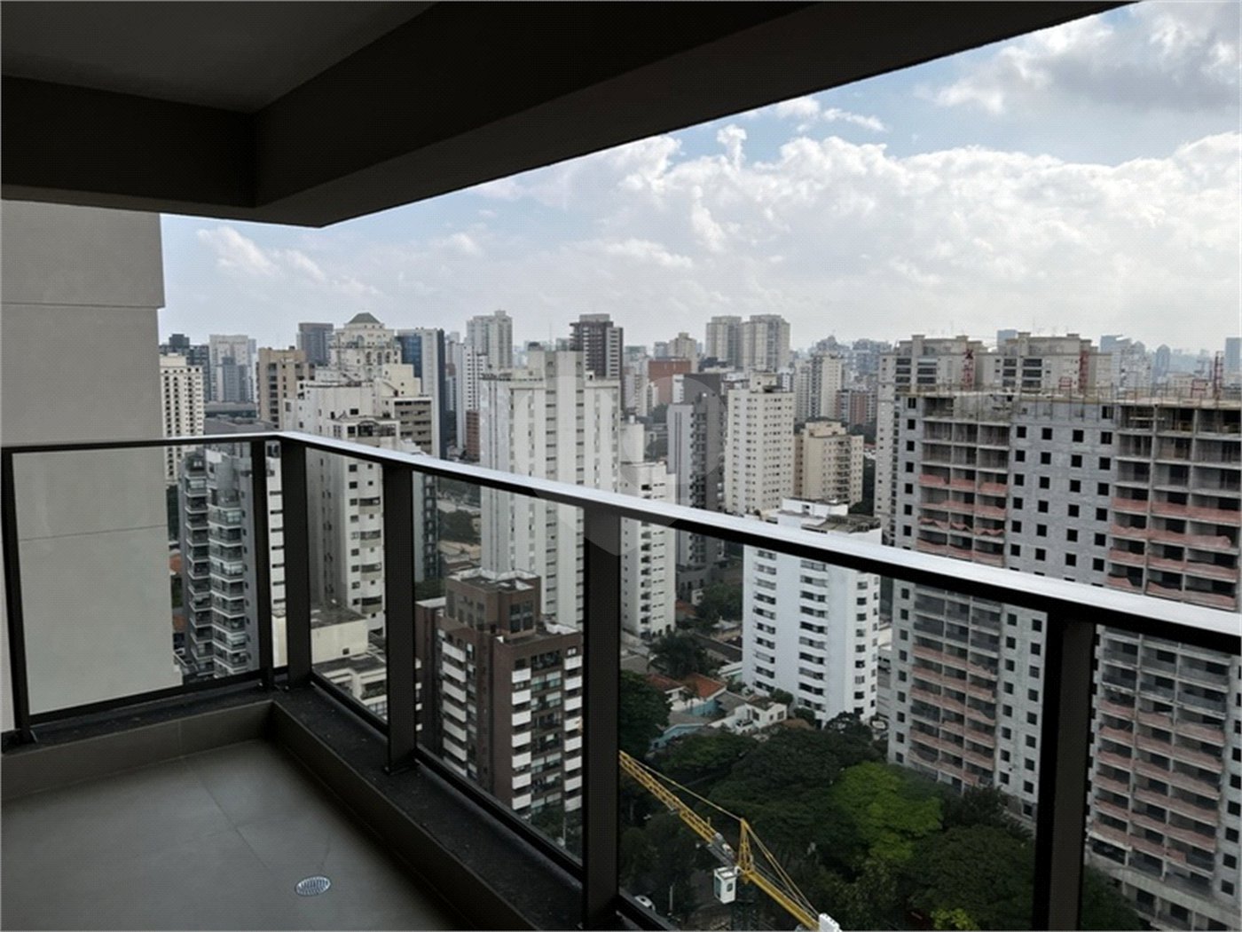Apartamento à venda com 2 suítes em Campo Belo, São Paulo, SP