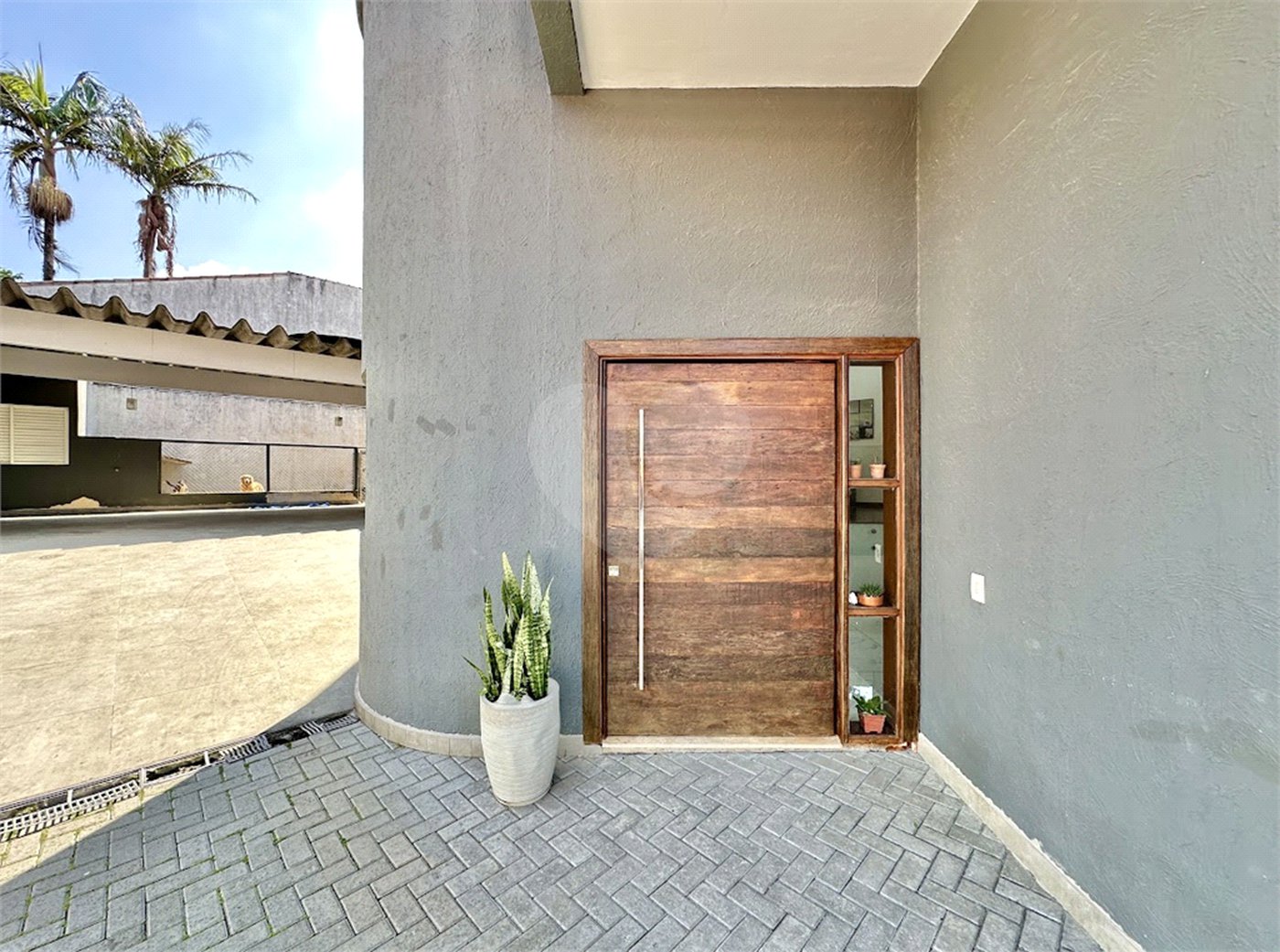 Casa à venda com 4 quartos, sendo 2 suítes,  no condomínio Granja Vianna II, Cotia - SP
